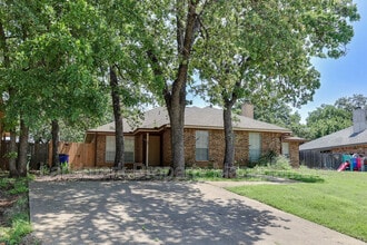 32 Shady Valley Ct in Mansfield, TX - Building Photo - Building Photo