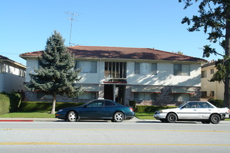 Star Apartments in Santa Clara, CA - Building Photo - Building Photo