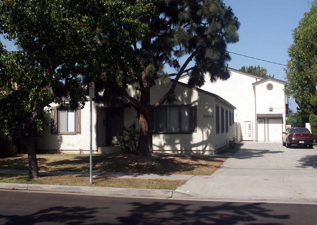 2403 Florida St in Huntington Beach, CA - Foto de edificio - Building Photo