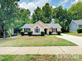 1131 Yorkdale Dr in Charlotte, NC - Building Photo