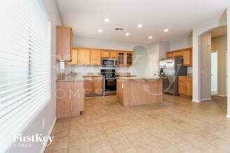 14641 W Port Royale Ln in Surprise, AZ - Building Photo - Building Photo