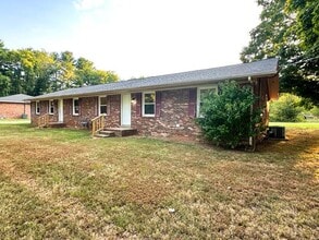 2727 Blackman Rd in Murfreesboro, TN - Building Photo - Building Photo