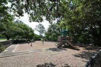 135 1st St in Sugar Land, TX - Building Photo - Building Photo