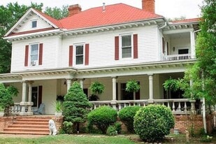 1705 Trail Rd in Belton, SC - Building Photo