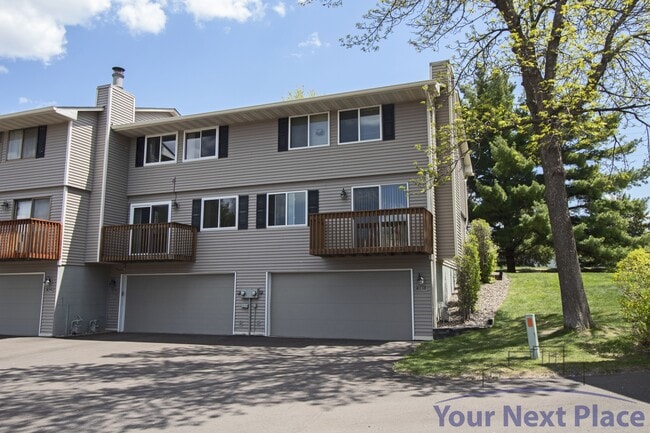 property at 4340 Chatsworth Cir