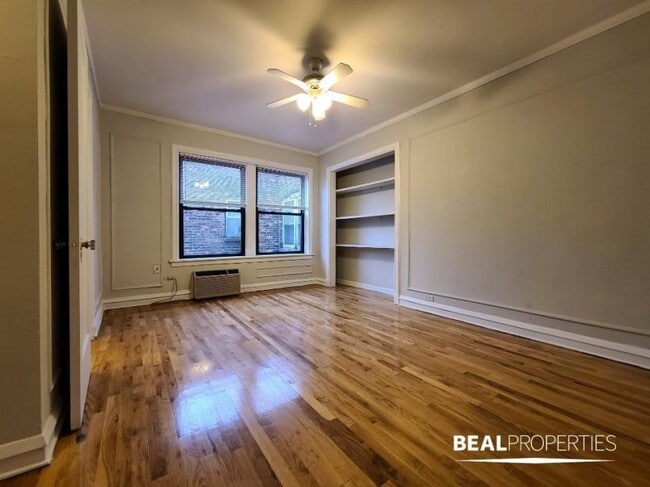 property at 837 W Wolfram St