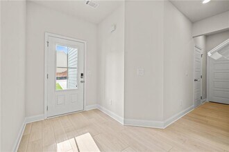 32 Station Overlook Wy in Auburn, GA - Building Photo - Building Photo