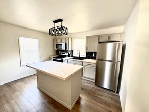 1218 Ridge Ave in Collinsville, IL - Building Photo - Building Photo