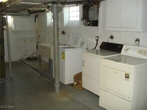 5757 Mayfield Rd in Mayfield Heights, OH - Building Photo - Building Photo