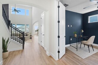 604 Buena Onda Wy in Austin, TX - Building Photo - Building Photo