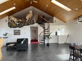 250 Scenic Ridge Rd, Unit Apt 1 in Kalispell, MT - Building Photo