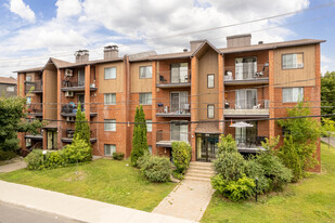 795 75E Av in Laval, QC - Building Photo