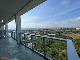 2000 Metropica Wy, Unit 2511 in Sunrise, FL - Building Photo