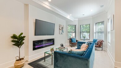 1424 W Winnemac Ave in Chicago, IL - Building Photo - Building Photo