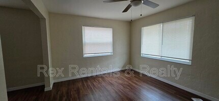 4722 12th Ave S in St. Petersburg, FL - Building Photo - Building Photo