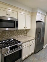 523 Eastbrooke Ln, Unit 9064 in Rochester, NY - Building Photo