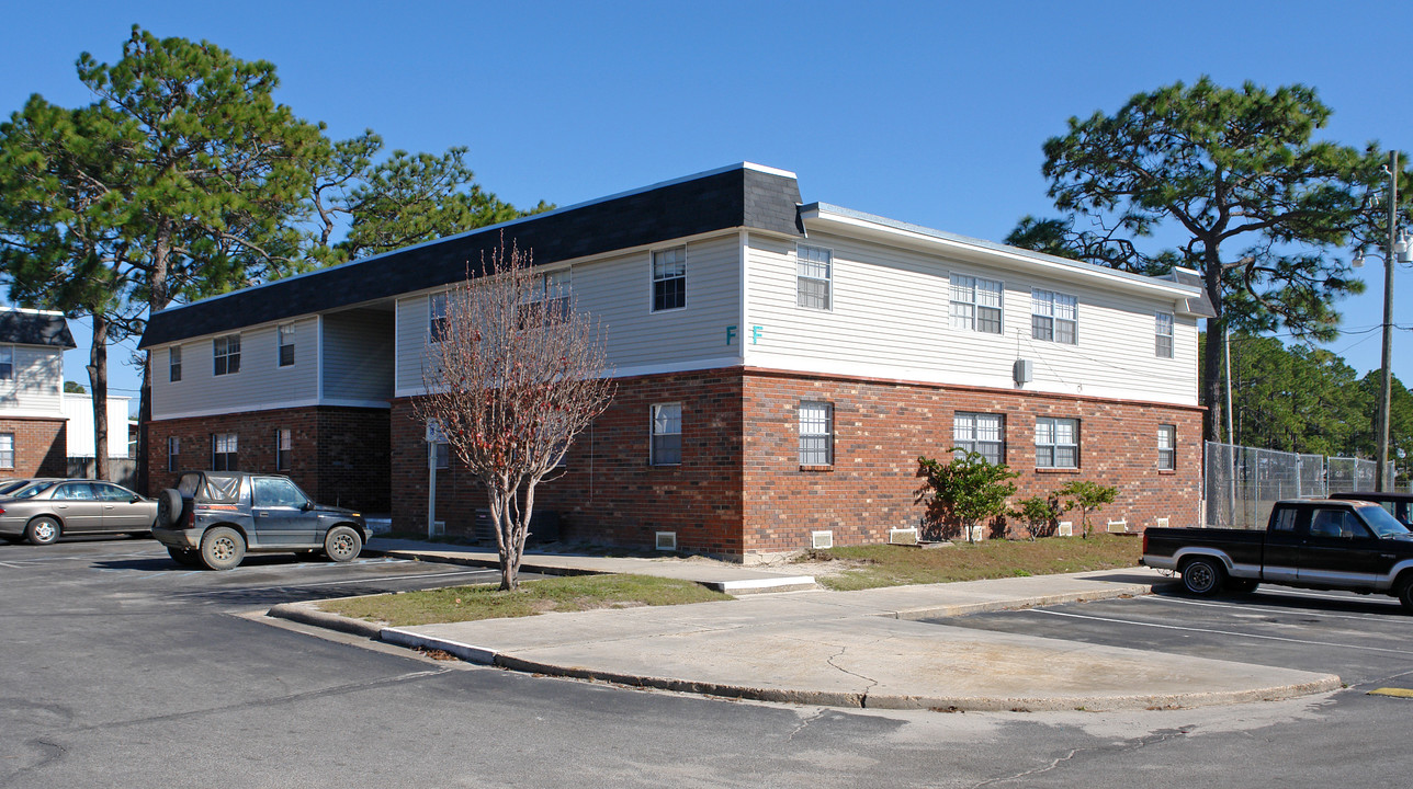 Royal Arms Garden Apartments in Panama City, FL - Foto de edificio