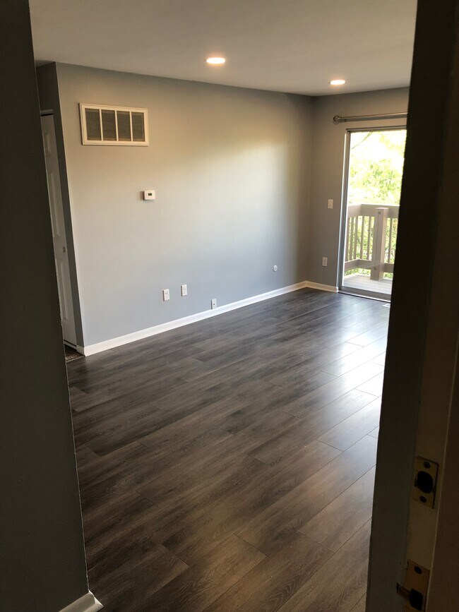 5655 Coach Dr E in Kettering, OH - Building Photo - Building Photo