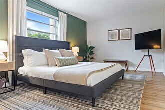 20075 SW 87th Pl in Cutler Bay, FL - Building Photo - Building Photo