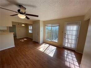 10003 Parliament House Rd in Austin, TX - Building Photo - Building Photo