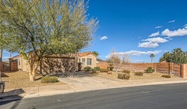 207 Nautical St in Henderson, NV - Building Photo - Building Photo