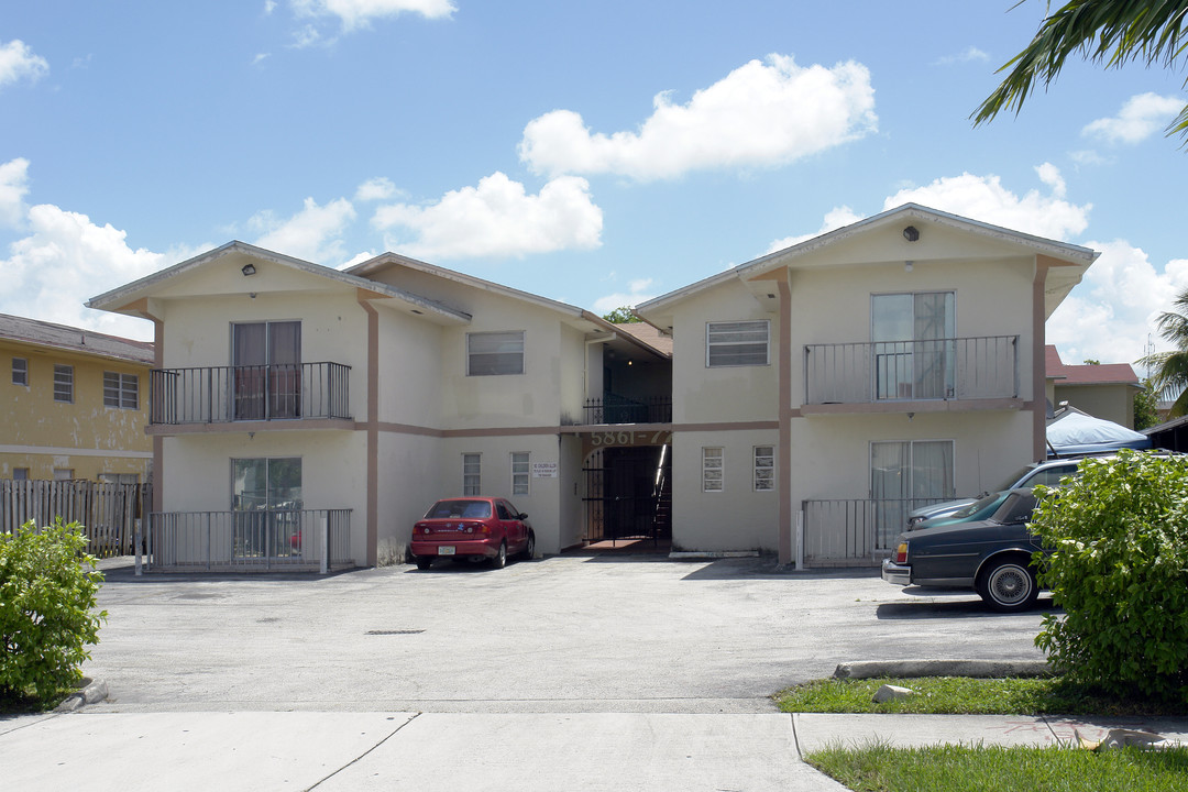 5861-5877 W 26th Ave in Hialeah, FL - Building Photo