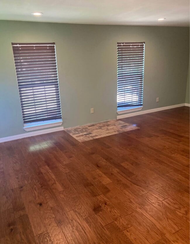property at 814 Peterson St