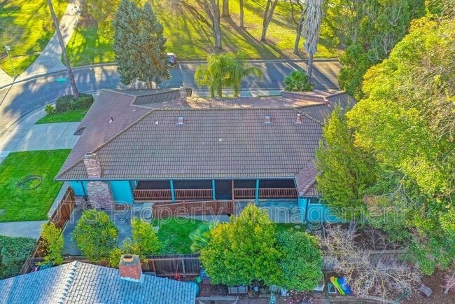 865 Royal Green Ave in Sacramento, CA - Building Photo - Building Photo