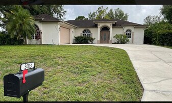 3013 14th St SW, Unit A in Lehigh Acres, FL - Building Photo