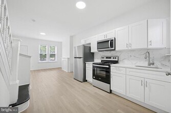 887 N 46th St in Philadelphia, PA - Building Photo - Building Photo