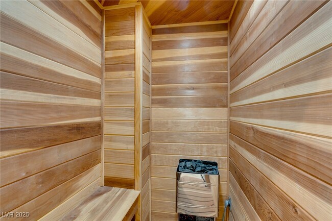 2272 Coral Ridge Ave