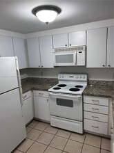 1250 S Miami Ave, Unit 1912 in Miami, FL - Building Photo - Building Photo