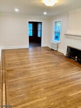 136 S Centre St in South Orange, NJ - Building Photo - Building Photo