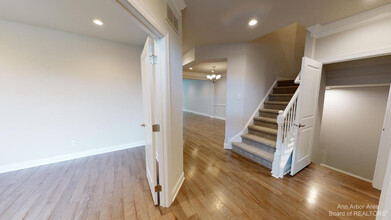 3010 N Spurway Dr in Ann Arbor, MI - Building Photo - Building Photo