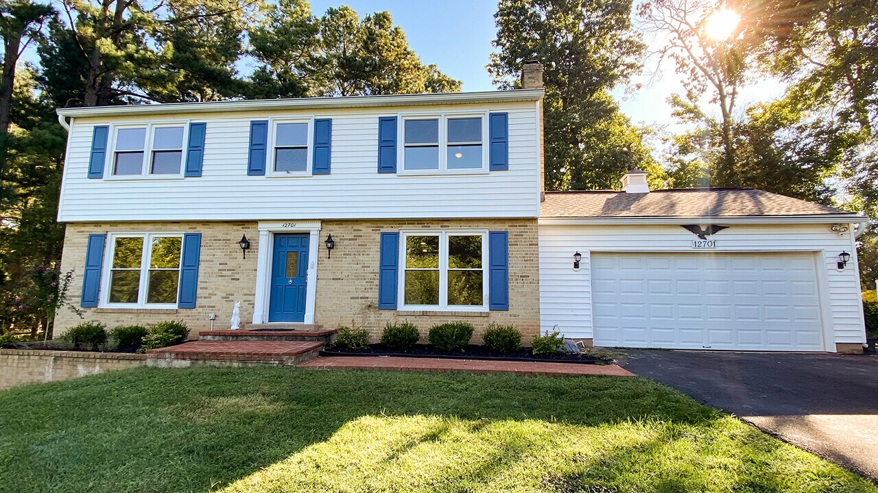 12701 Carlsbad Ct in Herndon, VA - Building Photo
