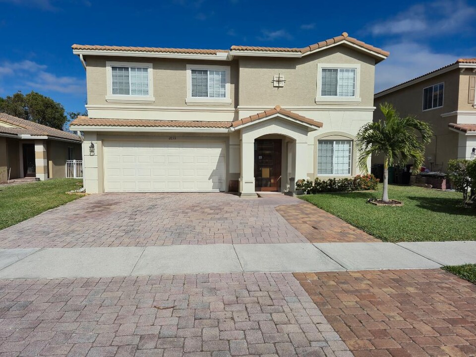 2033 Providence Pl in Port St. Lucie, FL - Building Photo