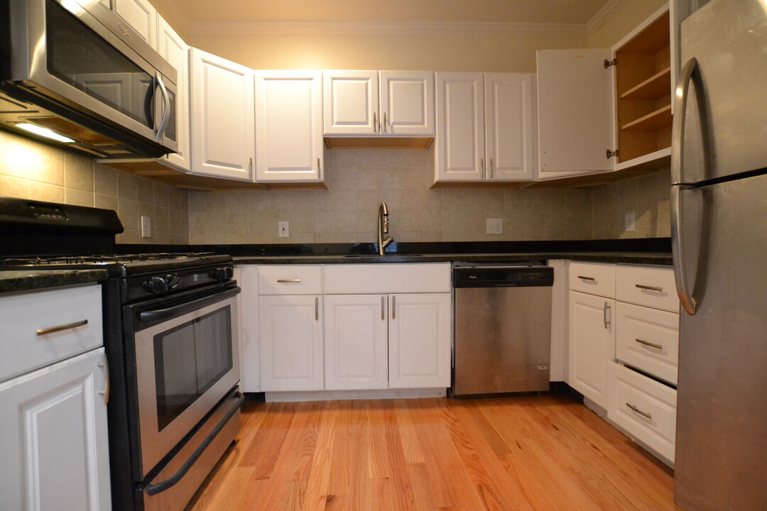 1789 Commonwealth Ave, Unit 1 in Boston, MA - Building Photo