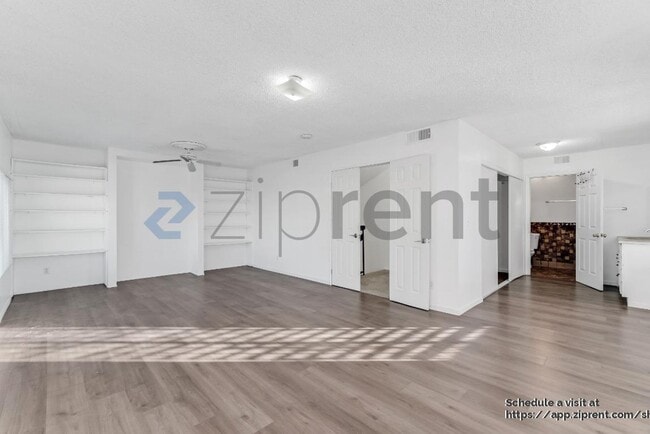 2410 El Cid Ct in Henderson, NV - Building Photo - Building Photo