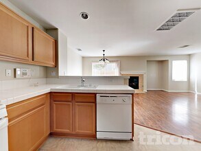 1431 Bittersweet Dr in Beaumont, CA - Building Photo - Building Photo