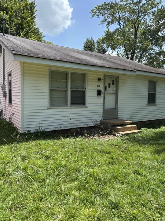 310 N Bond Ave in Brownsville, TN - Building Photo