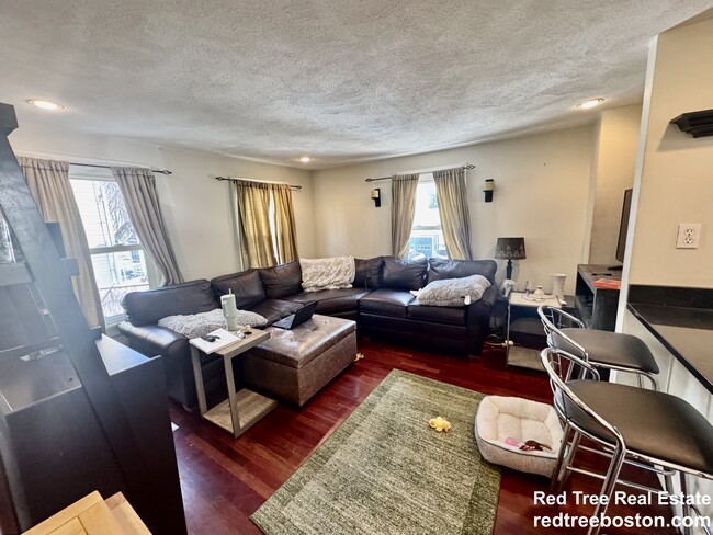 40 Chappie St, Unit 1 in Boston, MA - Building Photo - Building Photo