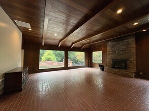 4600 NW Cornell Rd in Portland, OR - Building Photo - Building Photo