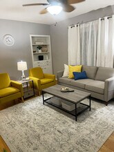 2804 Truman St NE in Albuquerque, NM - Foto de edificio - Building Photo