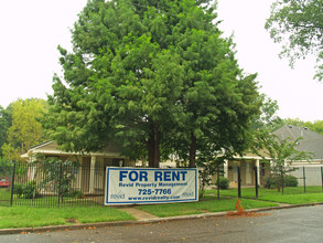 The Cottages in Memphis, TN - Building Photo - Building Photo