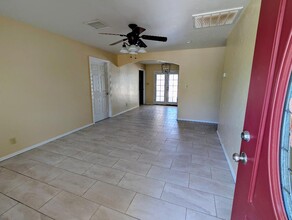 1073 Miss Bev Ave in El Paso, TX - Building Photo - Building Photo