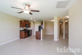 316 Summer Horse Dr in La Marque, TX - Foto de edificio - Building Photo