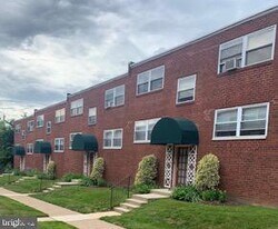901 E Pleasant Ave in Glenside, PA - Building Photo