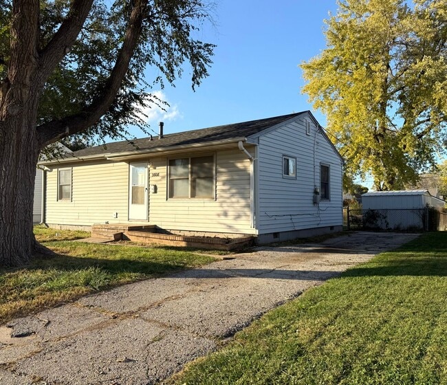 property at 2808 8th Ave