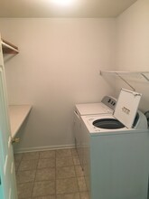 7942 Valley Trace Ln in Indianapolis, IN - Building Photo - Building Photo