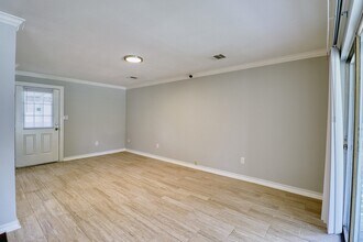 7557 Meadowview Dr in Houston, TX - Building Photo - Building Photo